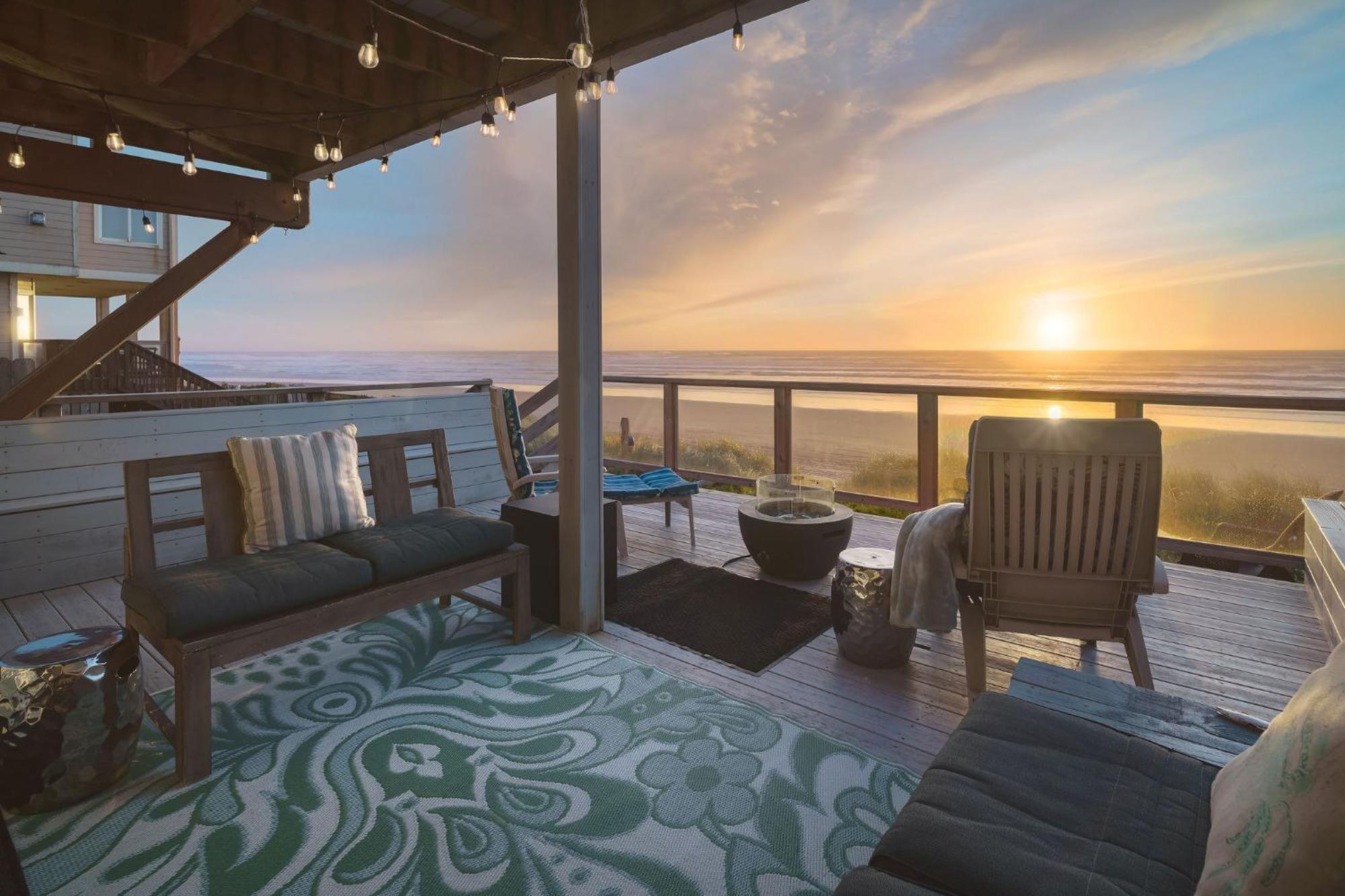 Steps From The Beach! Hottub, $1M Ocean View, Deck والدبورت المظهر الخارجي الصورة