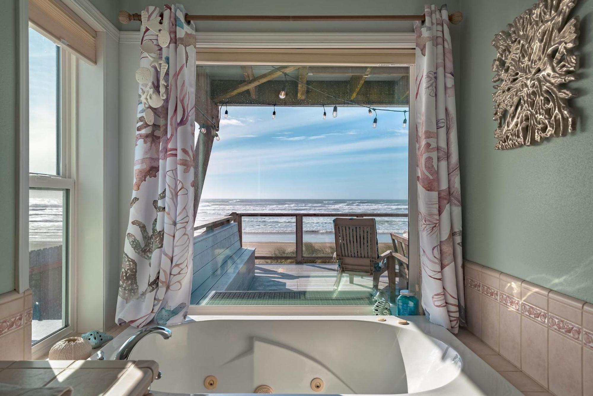 Steps From The Beach! Hottub, $1M Ocean View, Deck والدبورت المظهر الخارجي الصورة